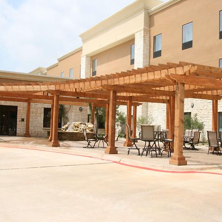Hampton Inn & Suites Buffalo Bagian luar foto