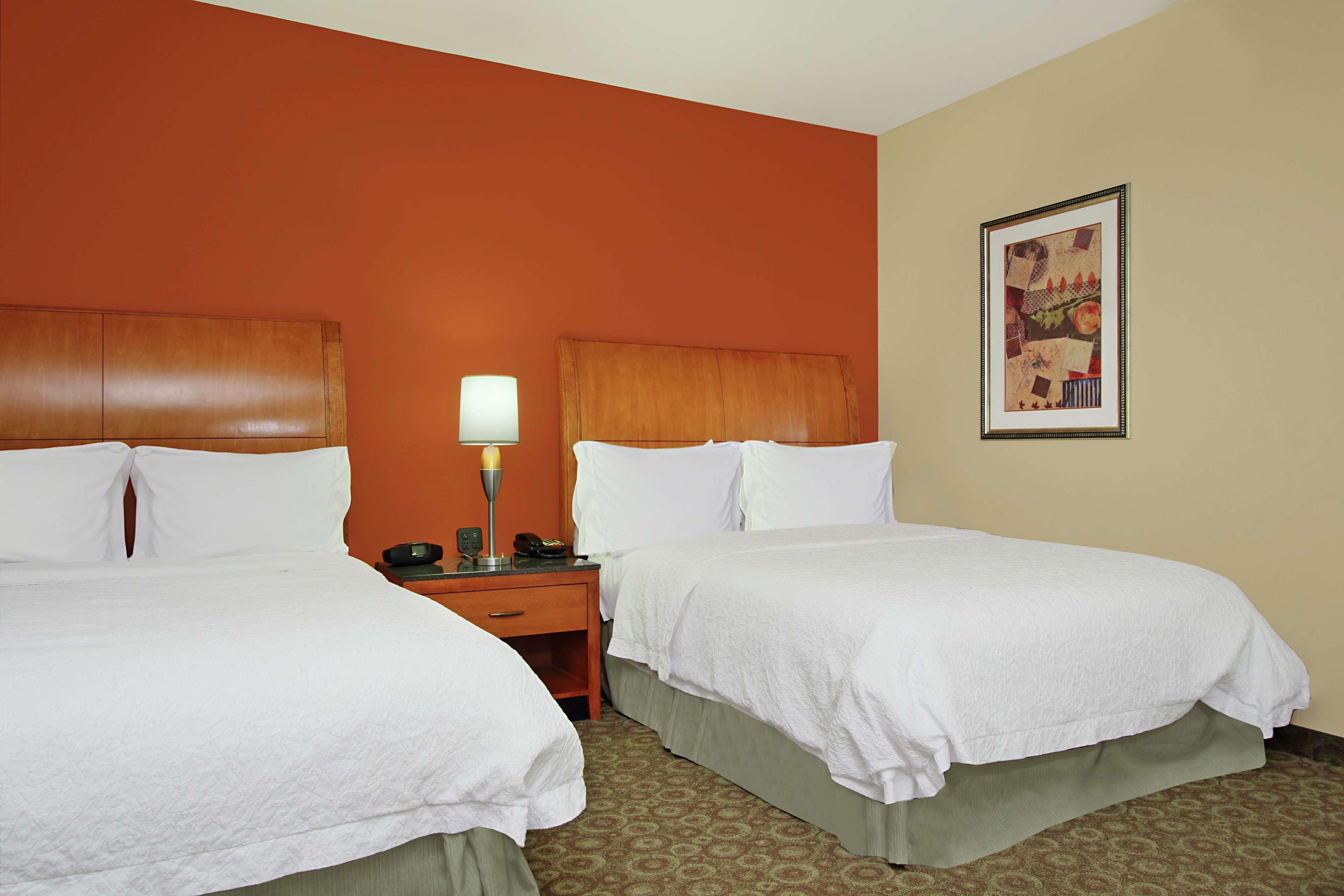 Hampton Inn & Suites Buffalo Bagian luar foto