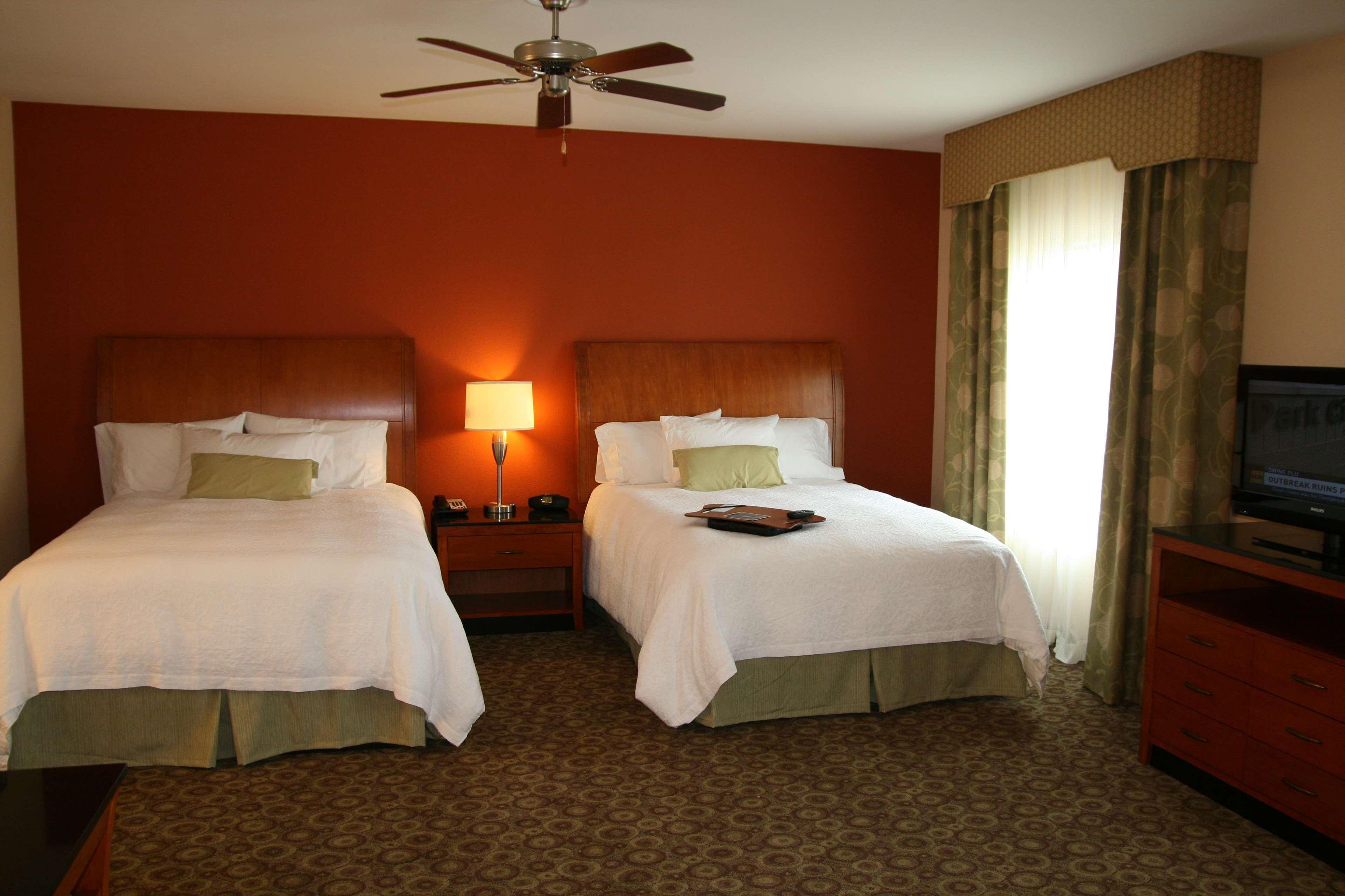 Hampton Inn & Suites Buffalo Bagian luar foto