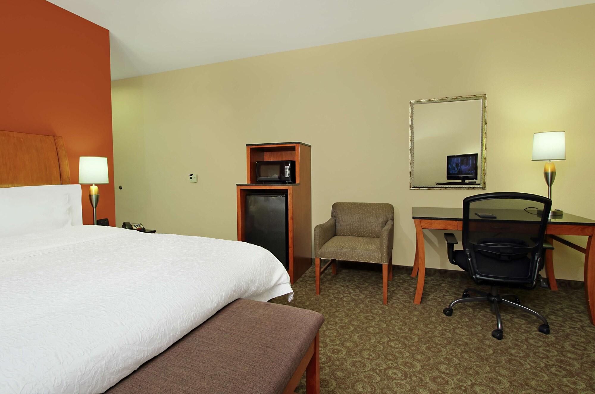 Hampton Inn & Suites Buffalo Bagian luar foto