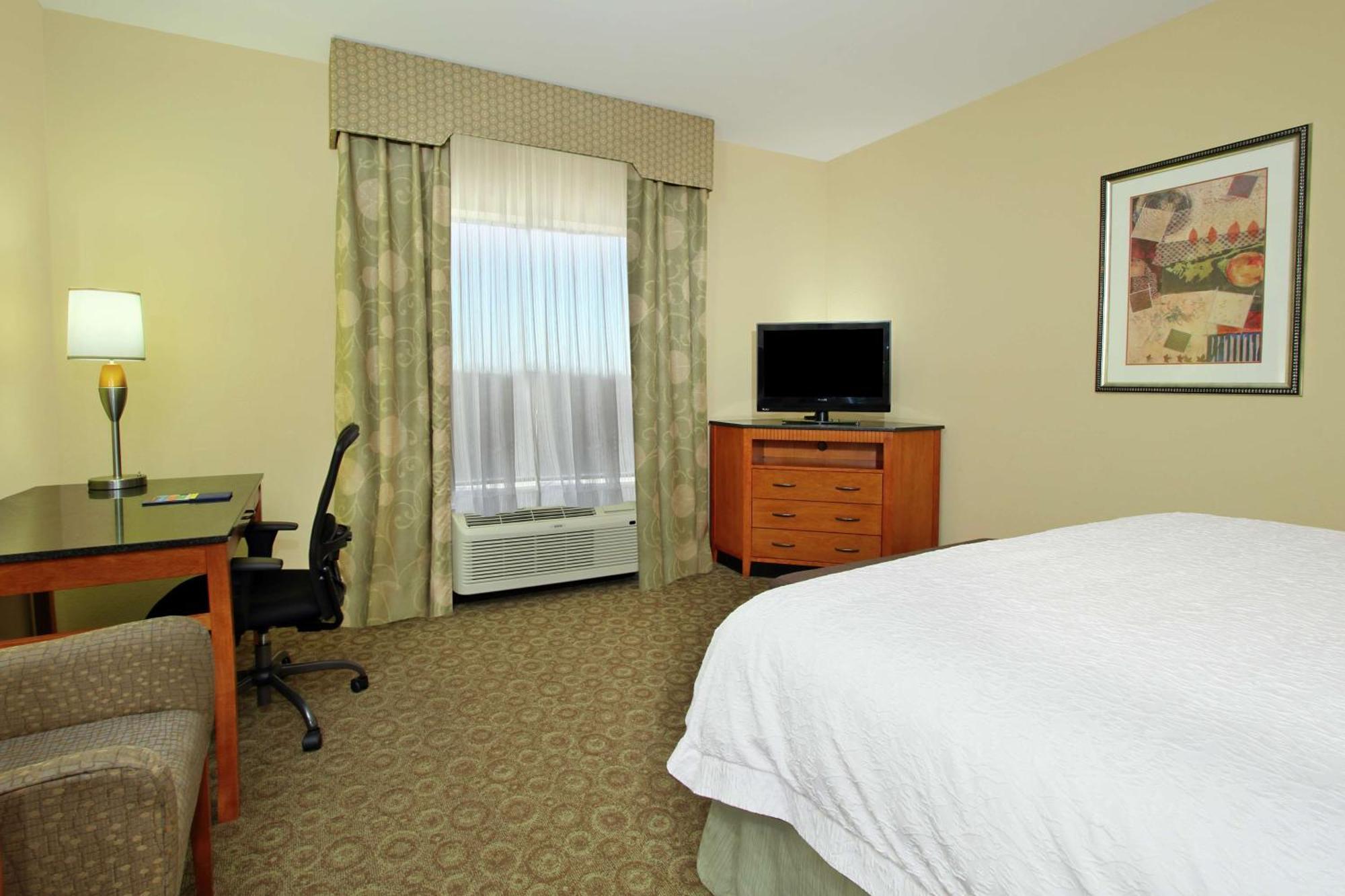 Hampton Inn & Suites Buffalo Bagian luar foto