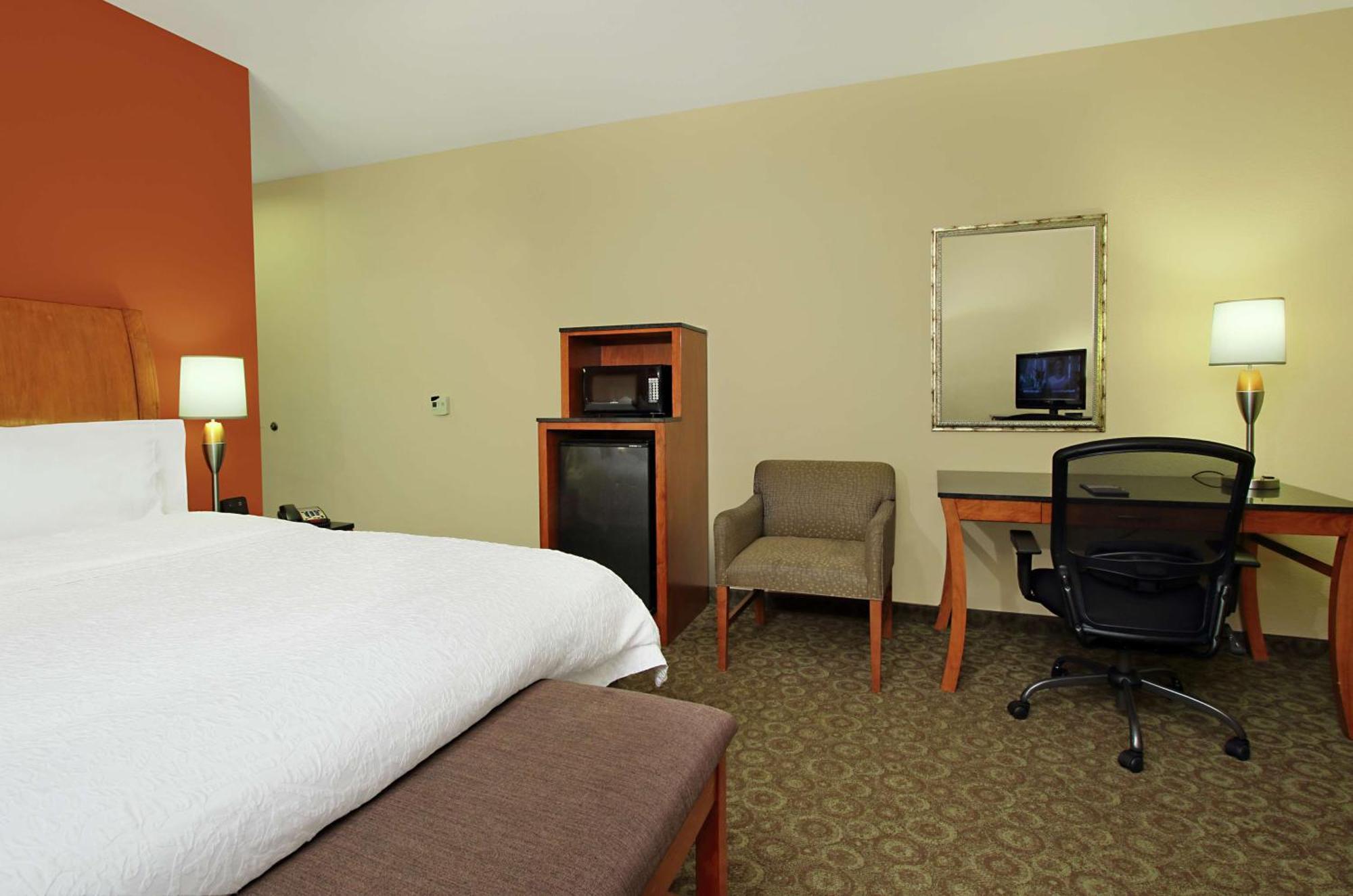 Hampton Inn & Suites Buffalo Bagian luar foto
