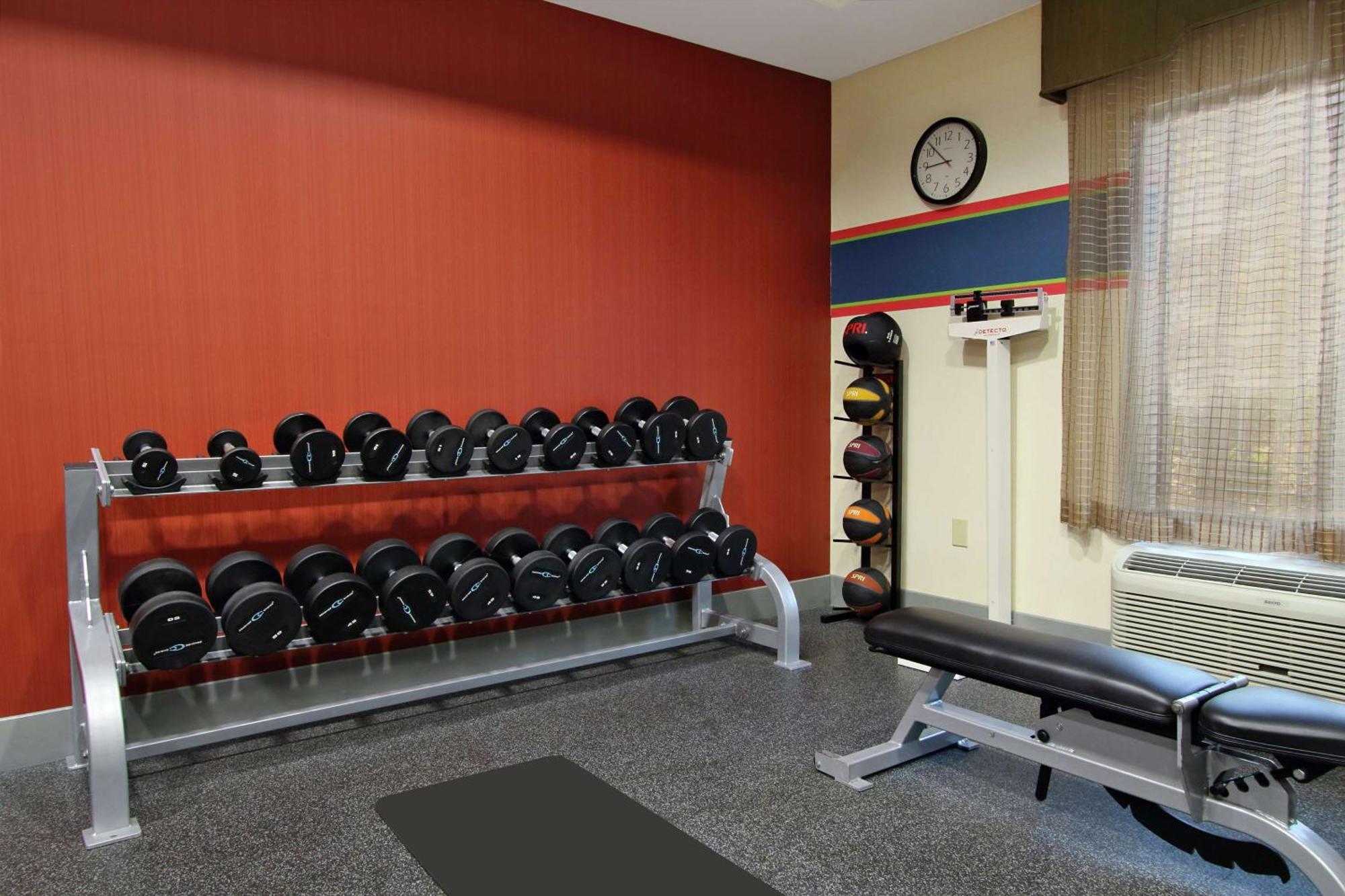 Hampton Inn & Suites Buffalo Bagian luar foto
